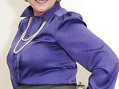 Glamour old strumpets having shaved twat