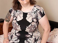 Chubby big booty british housewife playing alone