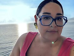 Flexible MILFs are trying to seduce