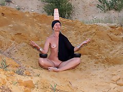 Posh older strumpets get seminaked