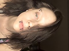 Voluptuous mature slut takes off provocative bra